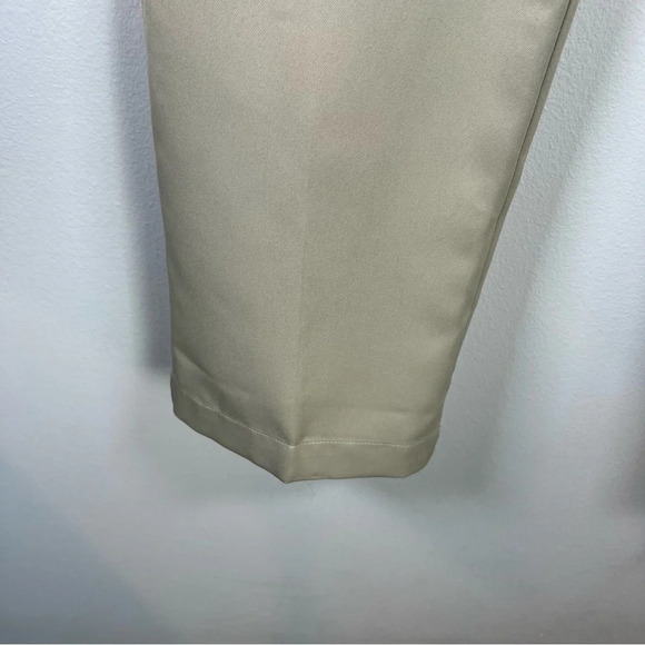 Izod Mens Golf Pants Khaki Beige Classic Fit Flat Front Chino Business 32x32 NWT - Picture 5 of 11